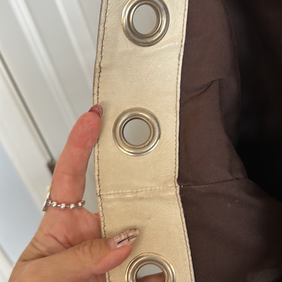 Gucci tote hobo style has wear monogram throughout - Picture 7 of 12